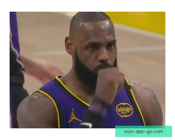 湖人关键时刻表现无解老詹坦言球队冷静压力全无